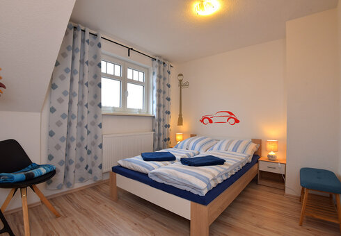 Schlafzimmer 2