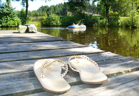 Unser Teich mit Bootssteg